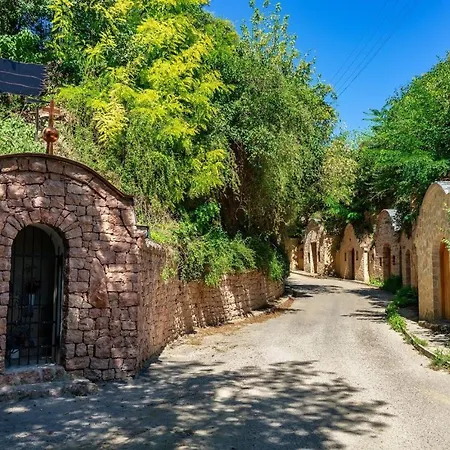 Negy Evszak Vendeghaz