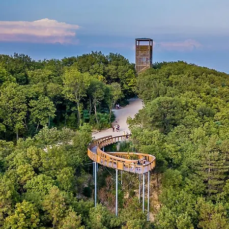 Negy Evszak Vendeghaz