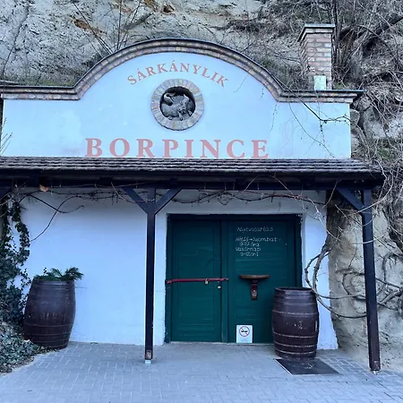 Negy Evszak Vendeghaz Nyul