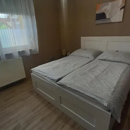 Negy Evszak Vendeghaz