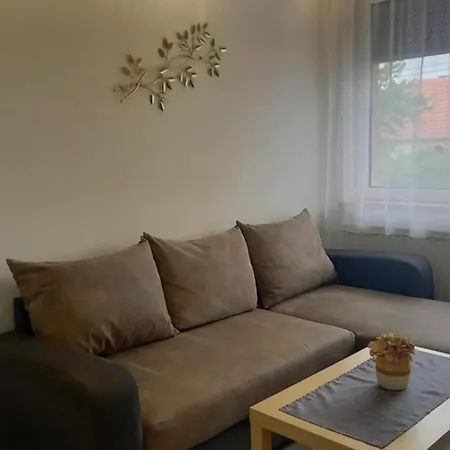 Apartment Negy Evszak Vendeghaz Nyul