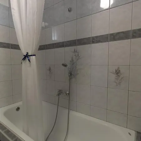 Apartment Negy Evszak Vendeghaz Nyul