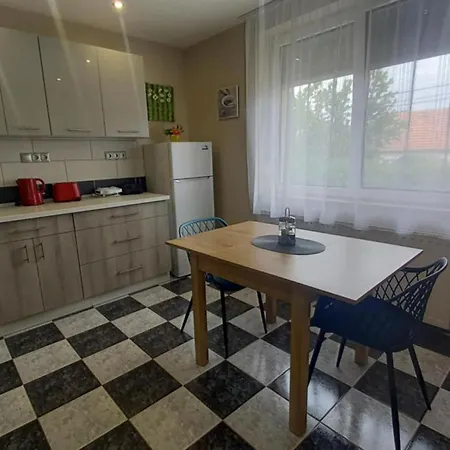 Negy Evszak Vendeghaz Nyul