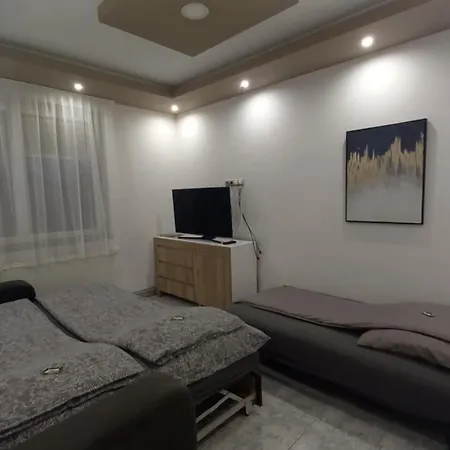 Negy Evszak Vendeghaz *