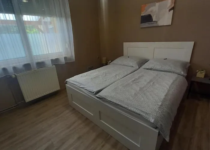 Negy Evszak Vendeghaz